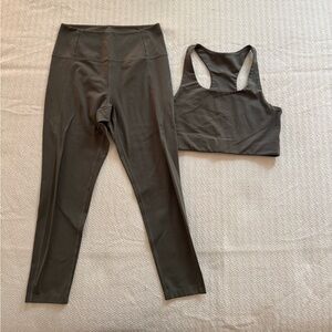 Girlfriend Collective Bra & Leggings Set • Size M
